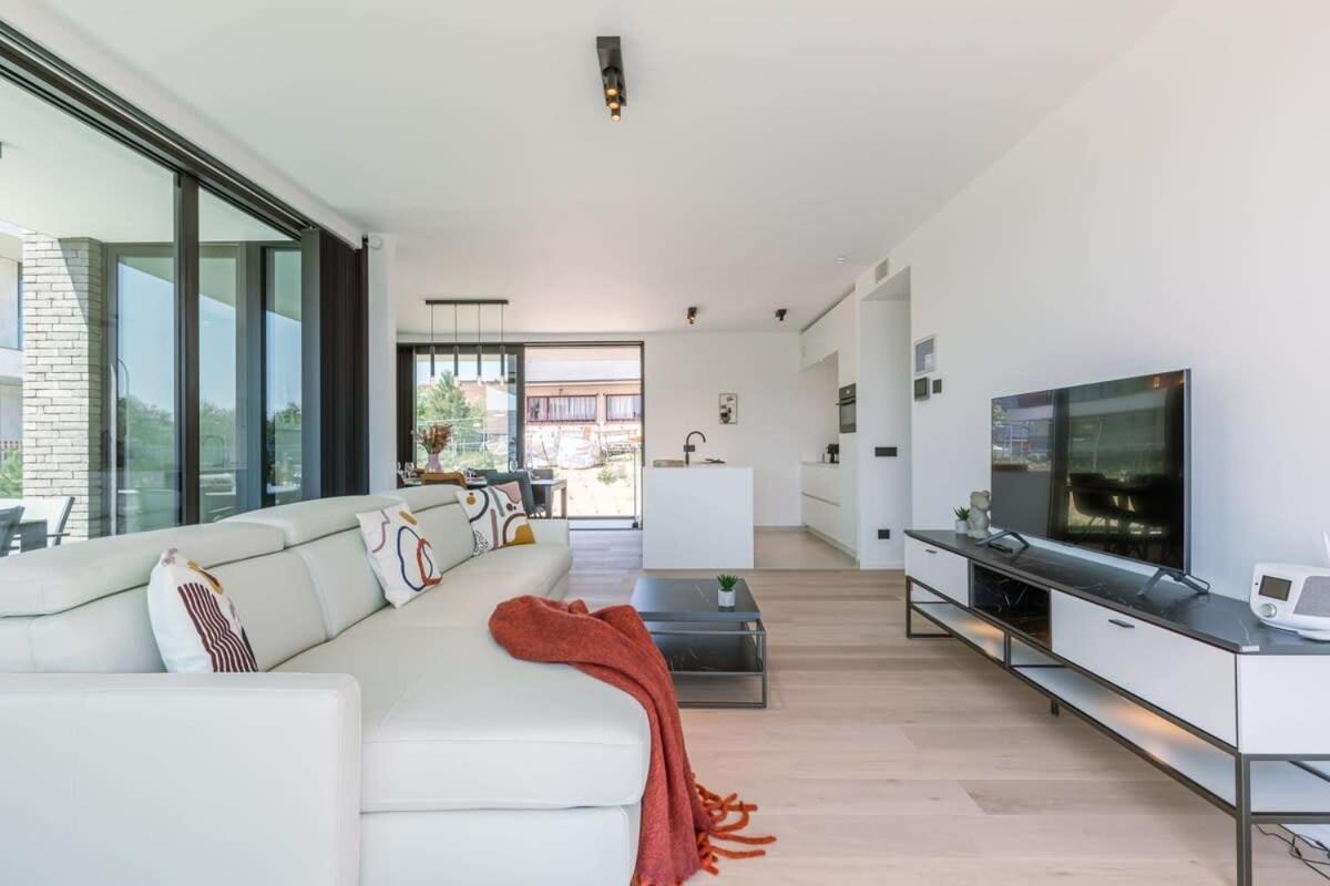 New, Luxurious And Modern Apartment With Private Parking Koksijde Exterior foto